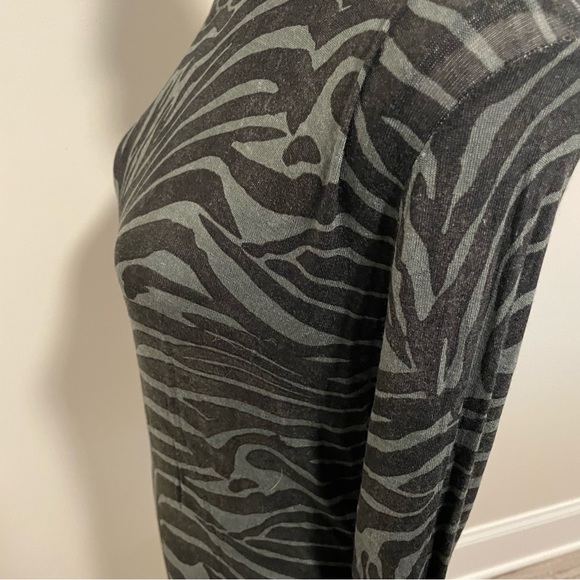 NWT Express sheer mock neck top - Picture 6 of 8